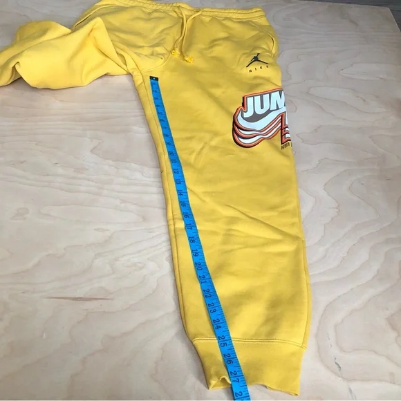 NWOT Nike Air Jordan Jump Man Hoodie and Jogger Set Yellow Mens Sz L.